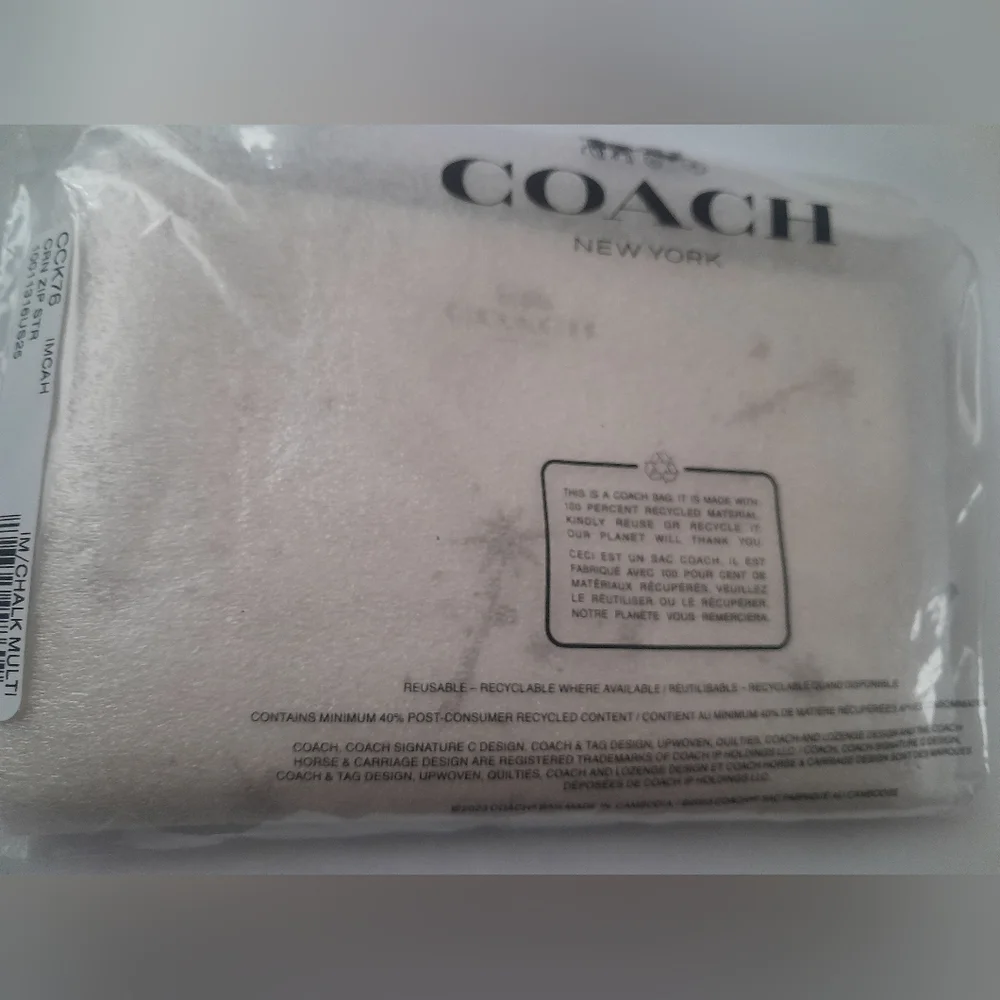 New Coach Wristlet With Star Print NWT - Picture 2 of 5